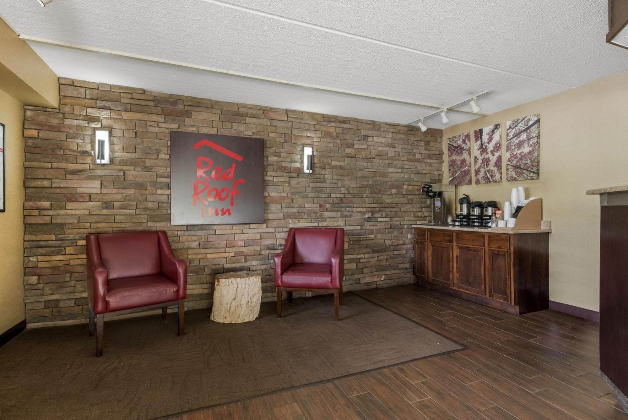 Red Roof Inn Hickory Exterior photo