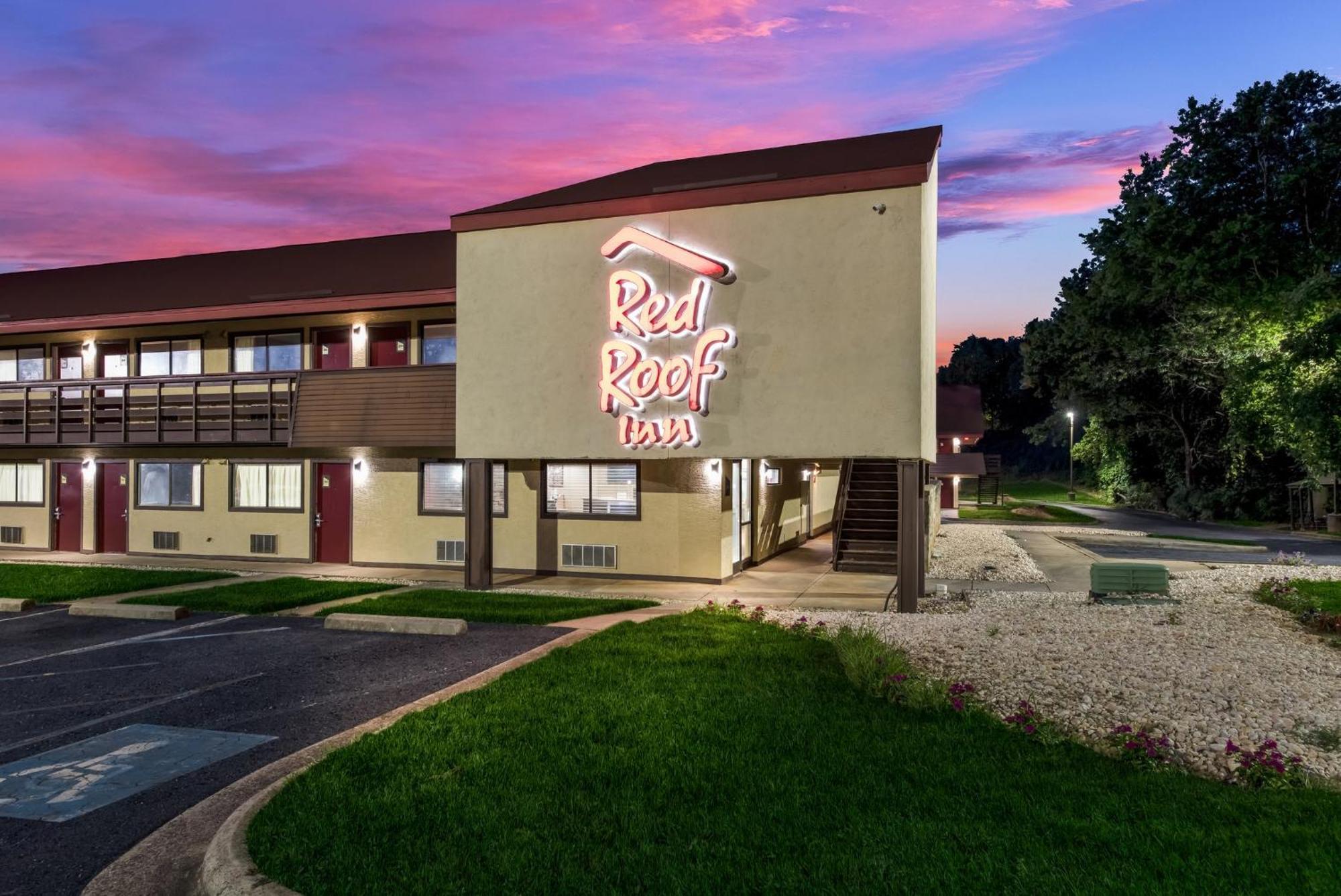 Red Roof Inn Hickory Exterior photo