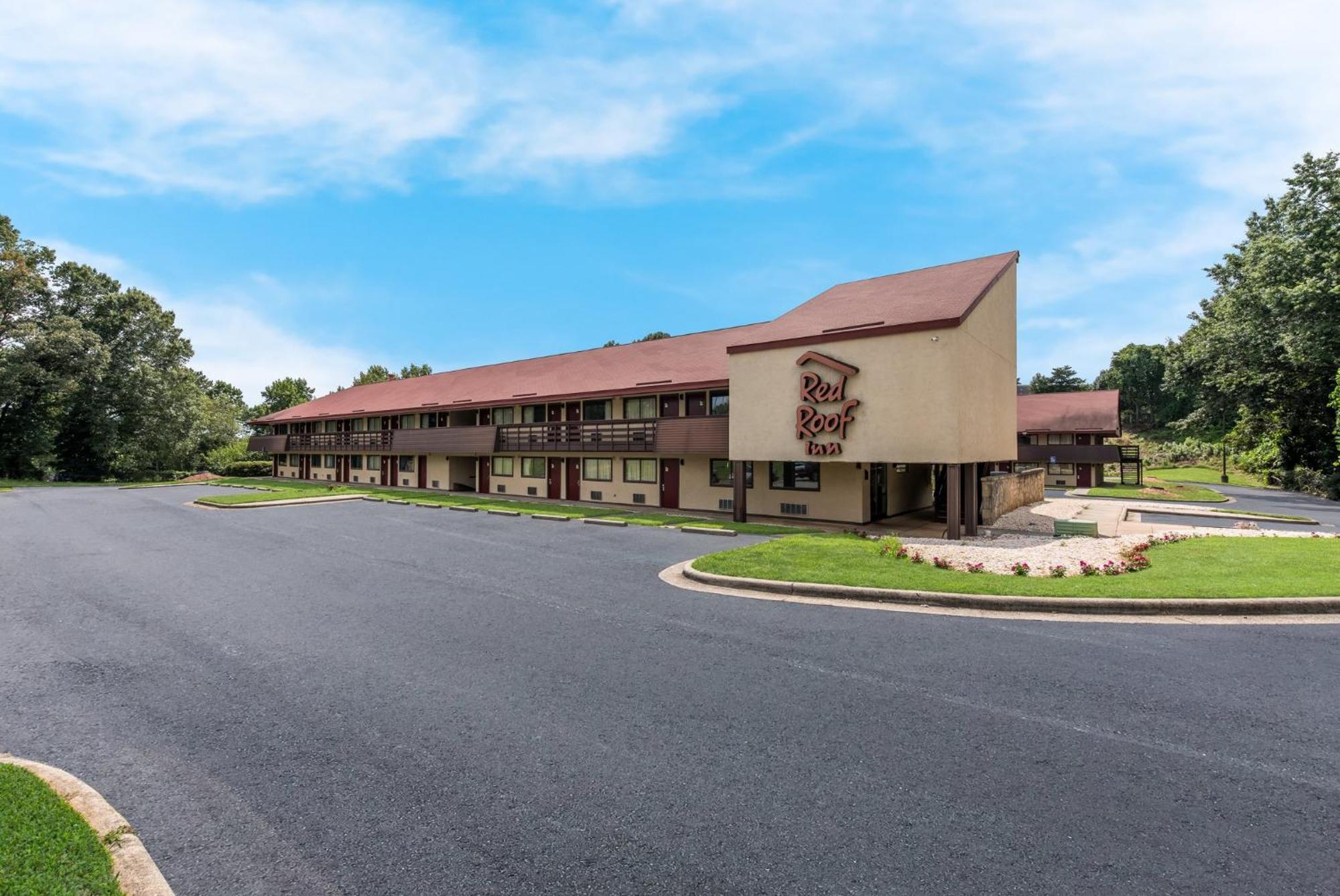 Red Roof Inn Hickory Exterior photo