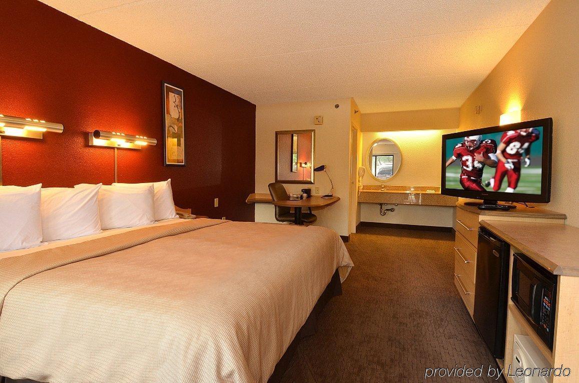 Red Roof Inn Hickory Exterior photo